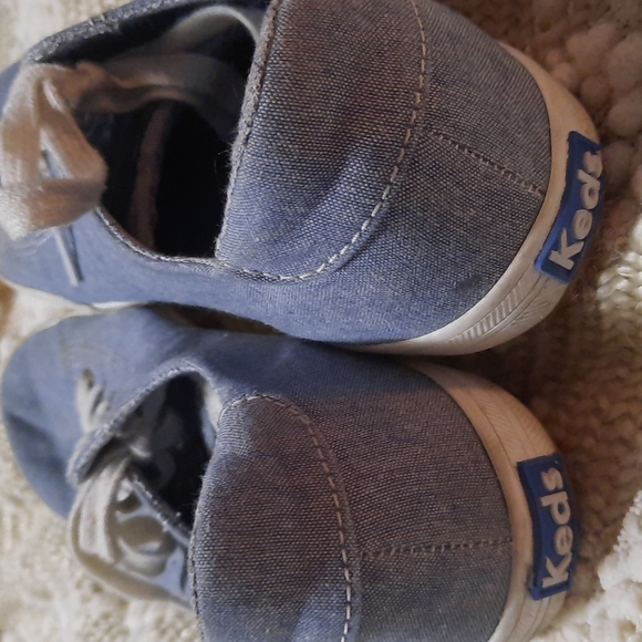 LAST CHANCEKeds Women's Blue Chambray Dream Foam lace up comfort sneakers sz.9 - Picture 2 of 7